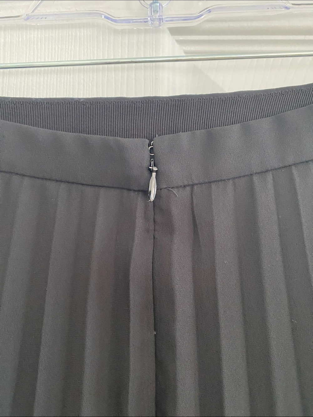 J. Crew Black Pleated Midi Skirt Size 4 - Picture 4 of 8